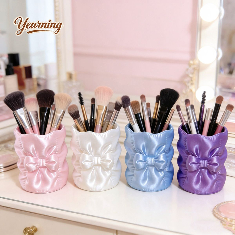 Luxury Skincare Containers - Luxury Round Bow Silk Makeup Brush